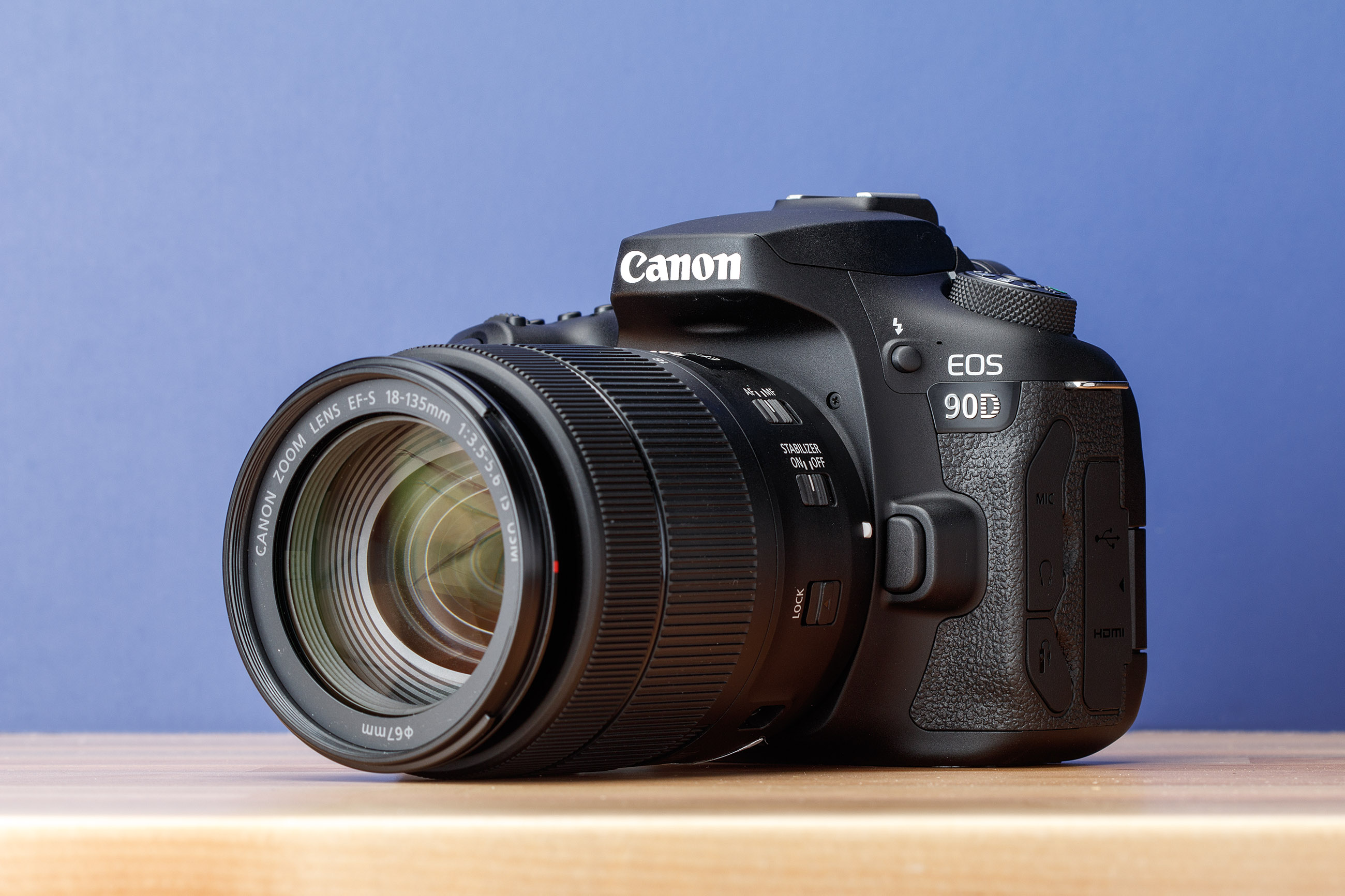Canon EOS 90D DSLR 4K appareil photo et EF-S 18-135mm f/3.5-5.6 objectif ► Photo 1/5