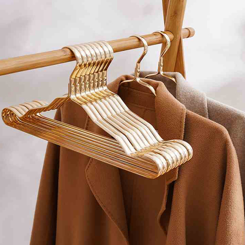 Домашняя вешалка для одежды