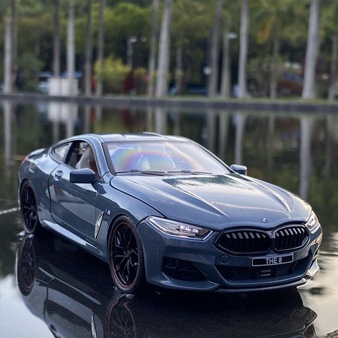 1:24 BMW M8 брелок для автомобильных ключей, модель игрушечные машинки металлическая модель автомобиля коллекция звук и светильник моделирование автомобиля игрушки для детей, подарок ► Фото 1/6