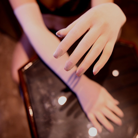 Супертонкие шелковые гладкие бесшовные перчатки с зубчатыми наконечниками, женские сексуальные перчатки Eldiven Guantes Mujer Handschuhe ► Фото 1/6