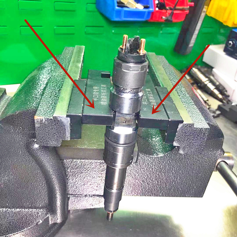 Дизель Common Rail Инжектор приспособление зажим магнитного инструмента для тиски ► Фото 1/4