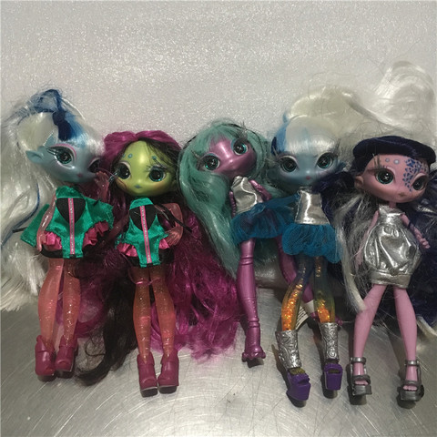 Una Verse Monstering Doll Toy, детский подарок на день рождения, куклы Novi Stars, длинные волосы, кукла 20 см с одеждой, куклы разных стилей, игрушка ► Фото 1/6