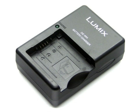 CameraBattery Зарядное устройство для цифрового фотоаппарата Panasonic LUMIX DE994 DE-993A DE-993B DE-994A DE-994B DE-A44 DEA44A DE993A CGA-S001E/S002E/S003E/S006 ► Фото 1/2