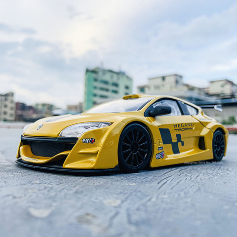 Bburago 1:24 Renault Megane скоростной путь моделирование сплава Модель автомобиля ремесла украшение Коллекция игрушки инструменты подарок ► Фото 1/6