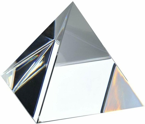 Кристально прозрачное радужное стекло в виде пирамиды 80 мм ► Фото 1/6