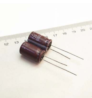 Оригинальный алюминиевый электролитический конденсатор 25 в 1000 мкФ 10*20 мм Конденсатор 1000 мкФ 25 в 105C ► Фото 1/1