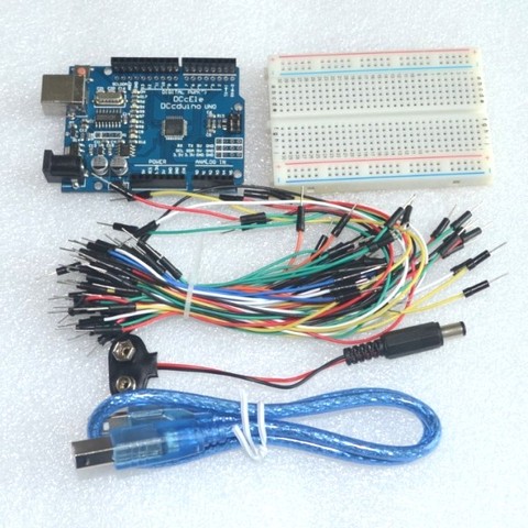 Стартовый набор для Arduino Uno R3, комплект из 5 предметов: Uno R3, макетная плата, соединительные провода, usb-кабель и разъем для аккумулятора 9 в ► Фото 1/1