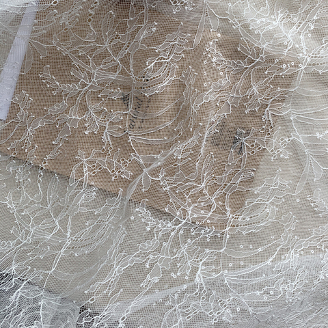 Белое французское кружево Шантильи, кружевная ткань для женского костюма, кружевное женское платье шириной 150 см ► Фото 1/6