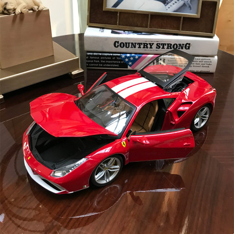 Модель автомобиля Bburago, 1:18 Ferrari 488 10-я годовщина, красная версия, модель из сплава, украшение автомобиля, коллекционная Подарочная игрушка ► Фото 1/6