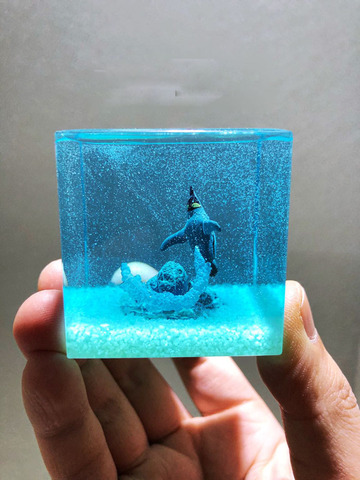 Малый пейзаж императора пингвина Антарктического океана, Кристальные украшения из смолы, украшение для автомобиля, креативная Подарочная модель ► Фото 1/4