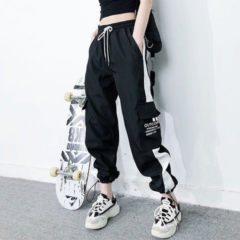Женские брюки-карго с высокой талией, свободные черные Капри в стиле панк, шаровары в Корейском стиле, 2022 ► Фото 1/6