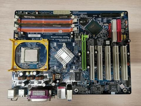 Материнская плата GIGABYTE GA-8IPE1000-G Socket 478 + CPU + RAM ► Фото 1/3